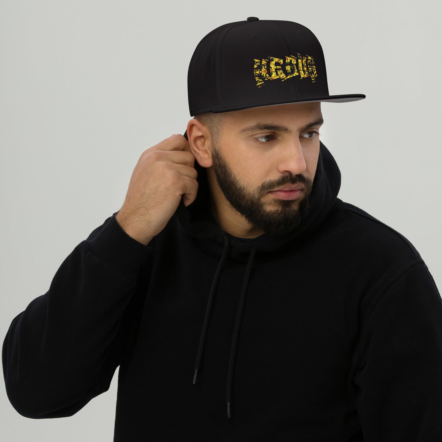 NEGUS Snapback Hoed C0 [zwart/goud]